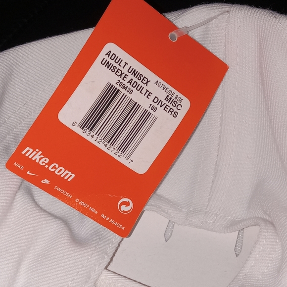 Adult Vintage Black and white unisex Nike baseball hat - Picture 5 of 7